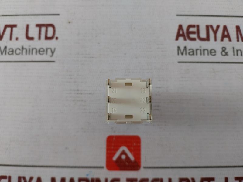 Schlegel Qxjt-Ge Switch With Light 300v - Image 4