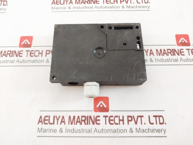 Schmersal Azm 161 Sk-12/12rka-024 Limit Switch 250v - Image 4