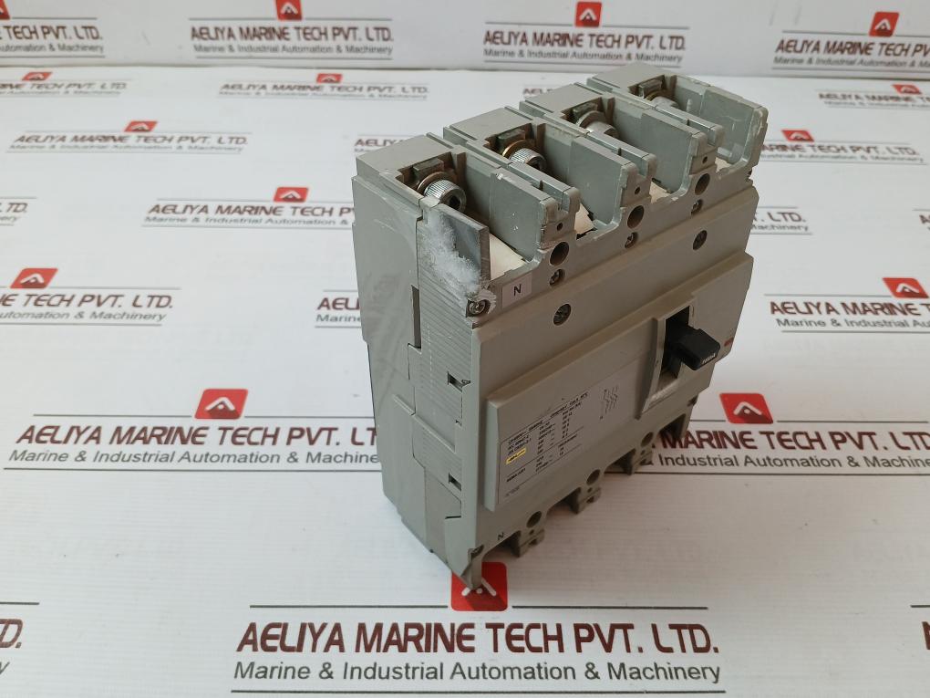 Schneider Electric Merlin Gerin Nsc160s Circuit Breaker 690v - Image 3