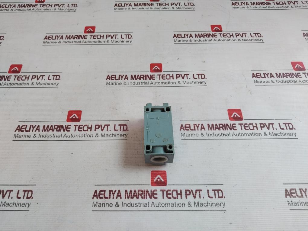 Telemecanique Xck-J Limit Switch 500v - Image 4