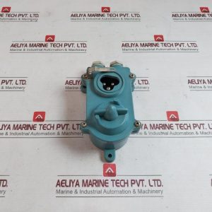 184372 Marine Socket With Switch