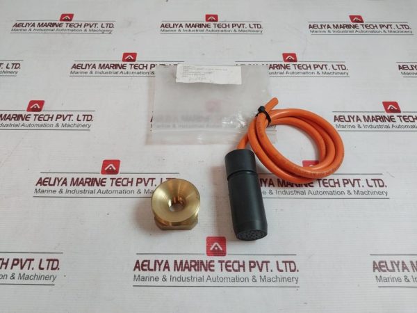 Electrocatalytic Reference Electrode