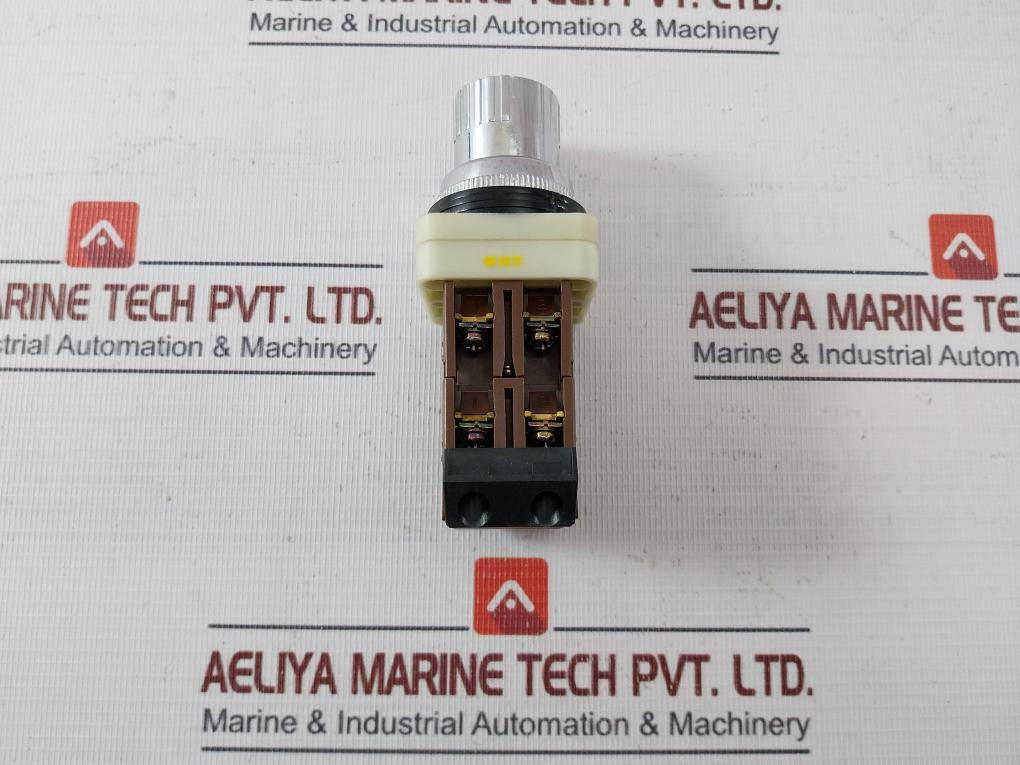 Fuji Electric Ah30 Command Switch 600v - Image 4