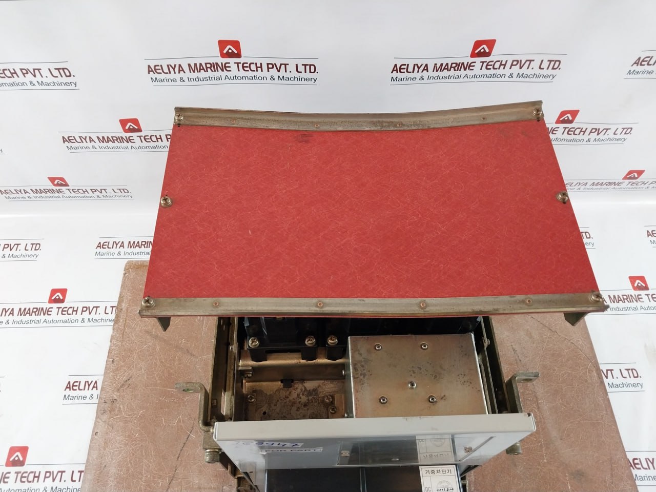 Hyundai Hat 12 Air Circuit Breaker 660v - Image 6