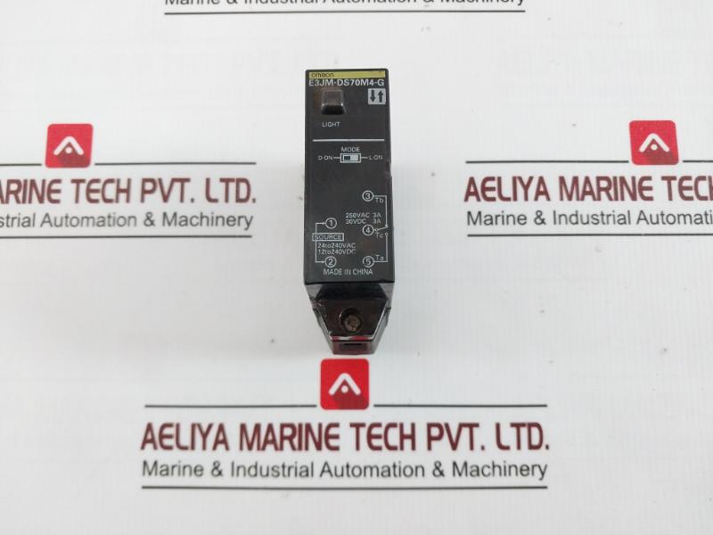 Omron E3jm-Ds70m4-G Photoelectric Sensor 250v