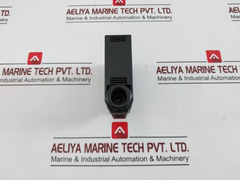 Omron E3jm-Ds70m4-G Photoelectric Sensor 250v - Image 4