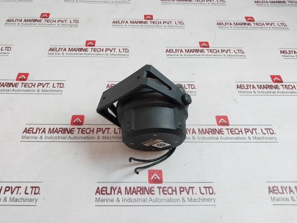 Ritchie B-81-Wm Voyager Bracket Mount Compass - Image 4