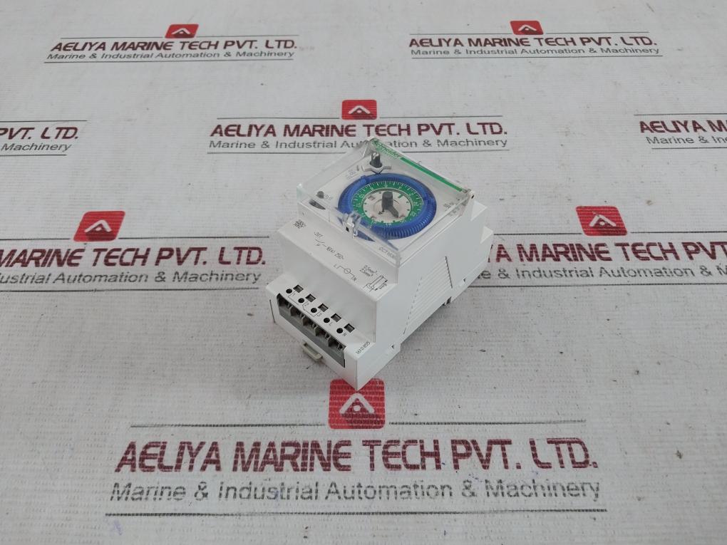 Schneider Electric Cct16364 Time Switch 230v - Image 3