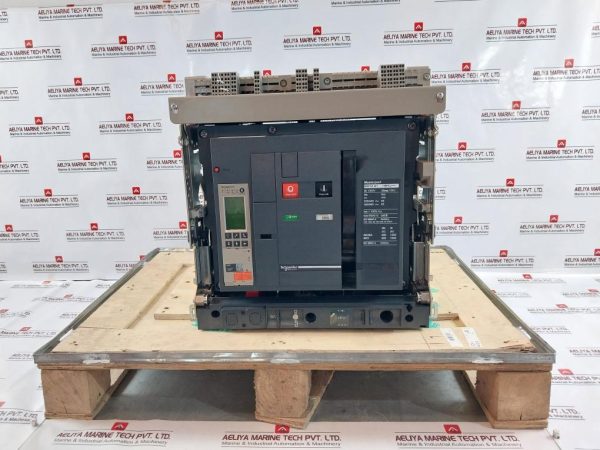Schneider Electric Nw10 H1 Circuit Breaker 250v