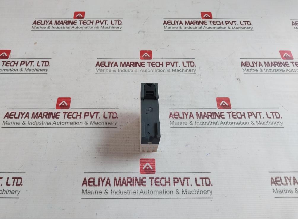 Schneider Electric Telemecanique Re8ta31bu Timer Relay 240v - Image 4