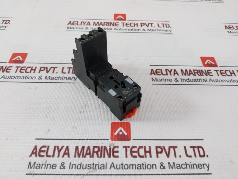 Schneider Electric Telemecanique Rxze2s111m Relay Socket 300v - Image 3