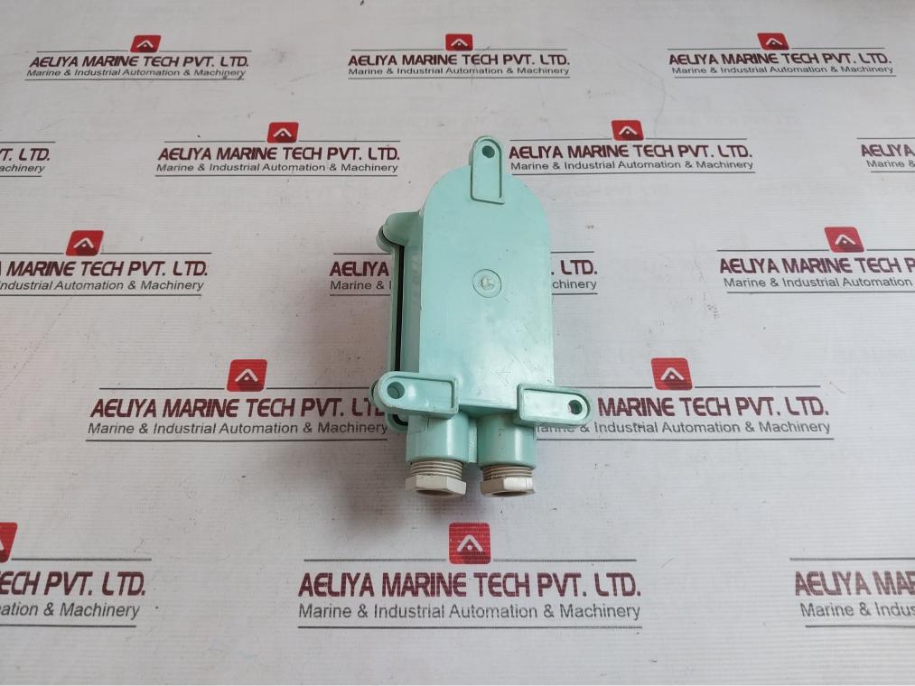 Senko Guchi Simr 3 Pins W.T.Receptacle W/Switch 250v - Image 4