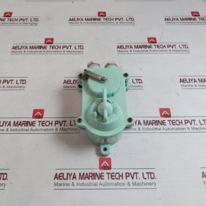 Senko Guchi Simr 3 Pins W.T.Receptacle WSwitch 250v