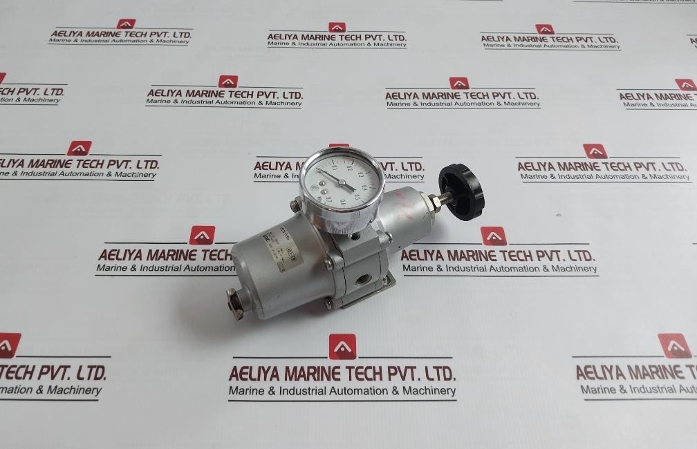 Smc Iw215-02bg Pressure Reducing Valve With Filter 0.7mpa - Image 3