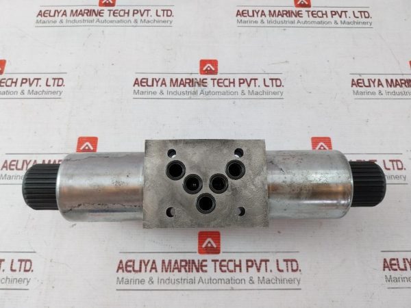Vickers Dg4v 5 56cj M U H6 20 Directional Control Valve 24v - Image 4