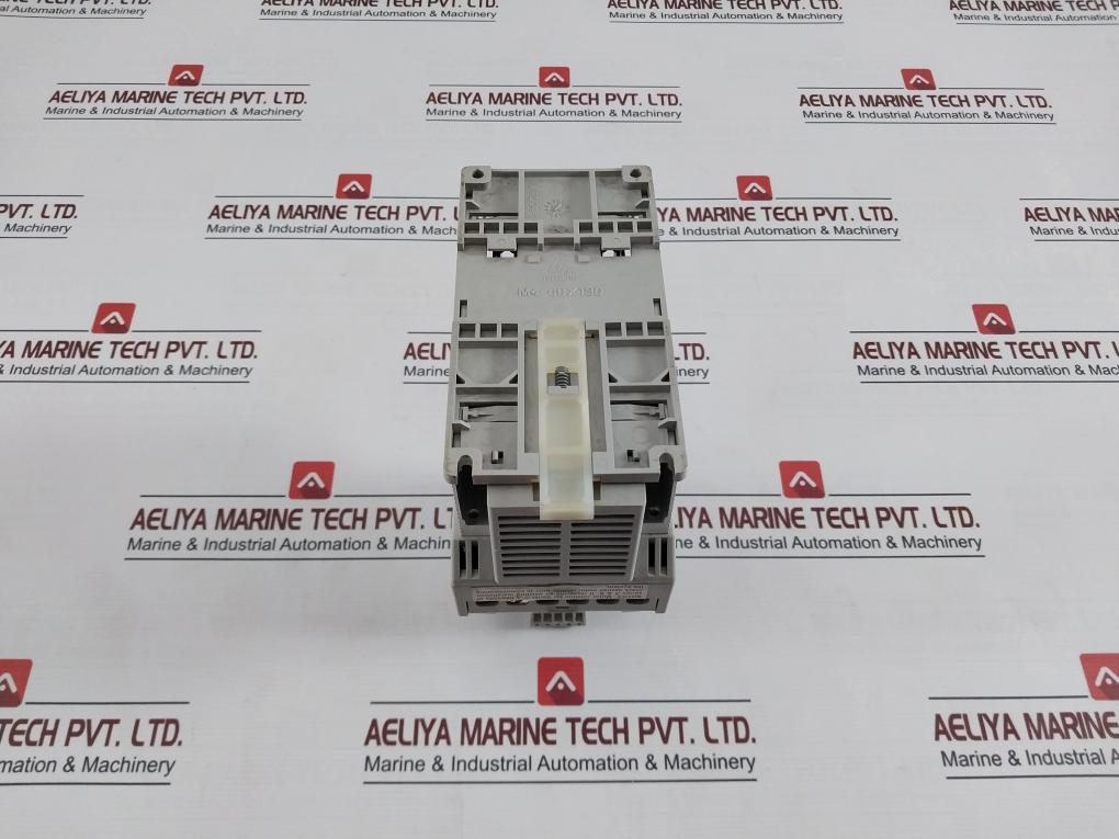 Allen-Bradley 160-Ba04nsf1 Adjustable Frequency Drive - Image 4