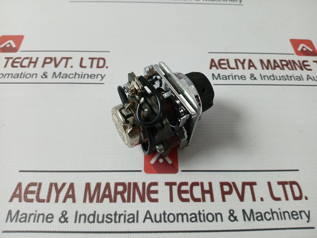 Eaton 10250t Potentiometer With 2 Watt Single - Image 3