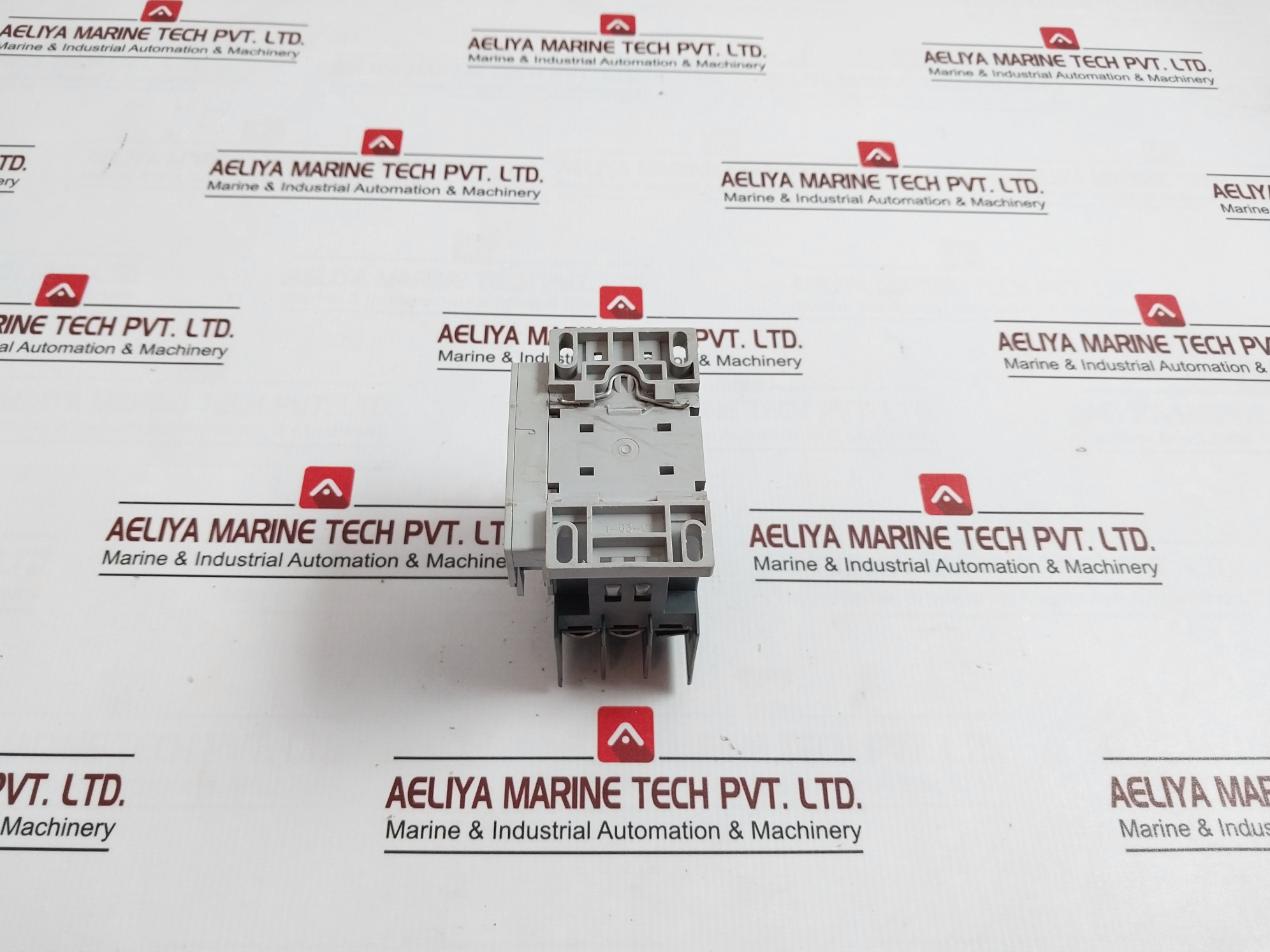 Hyundai Umc 18 Magnetic Contactor 750v - Image 4