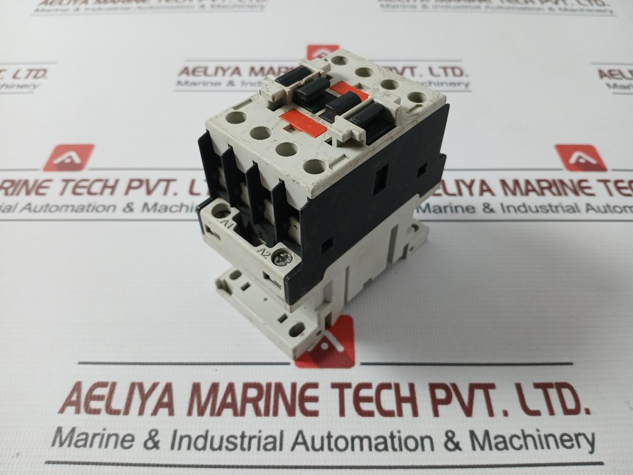 Lovato Dpbf09t4a Power Contactor 600v - Image 3