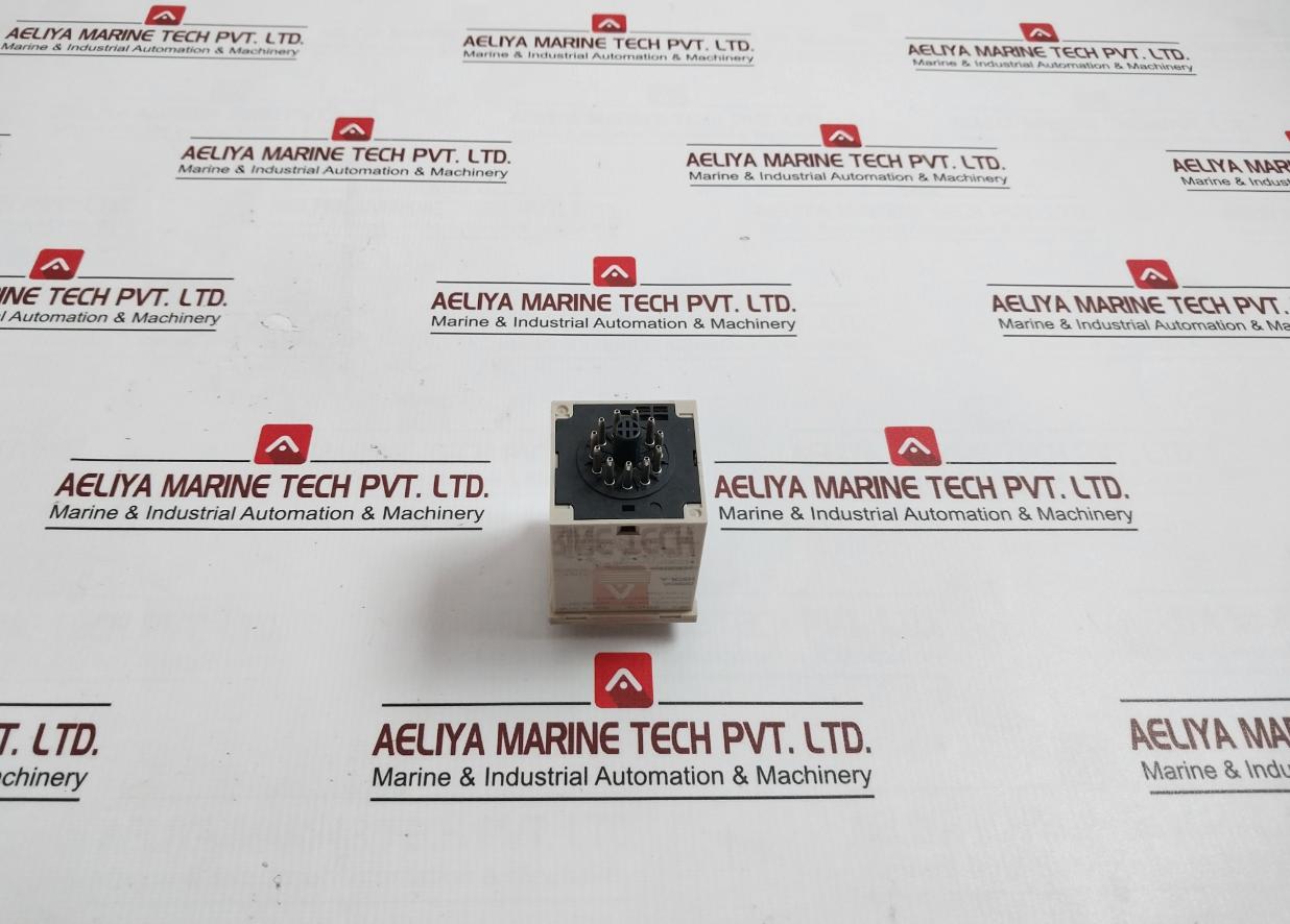 Omron H3cr-A Timer Relay 250v - Image 4