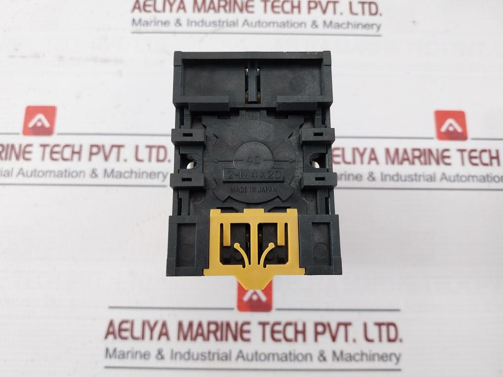 Omron H3cr-G8l-30 Timer 250v - Image 4