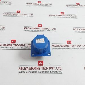 Total 113 Dust Proof Socket 250v