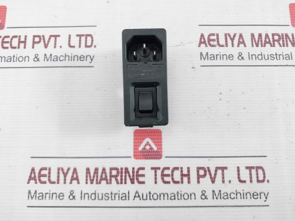 6762 6a 250v~ Connector With Switch - Image 4