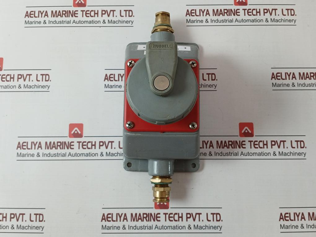 Hubbell 420r7w Sleeve Watertight Receptacle 480v