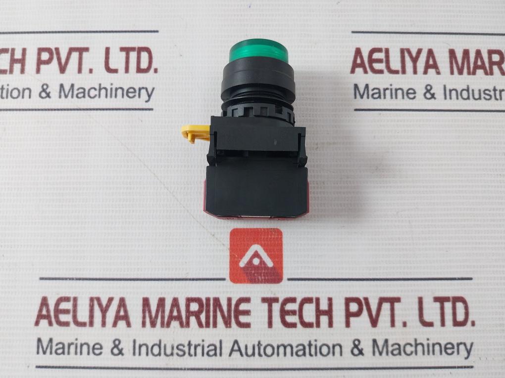 Idec Yw-E01 Push Button Switch 600v - Image 4
