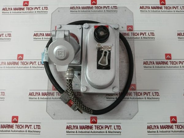 Killark Ugfi20ad Receptacle With Switch 125v