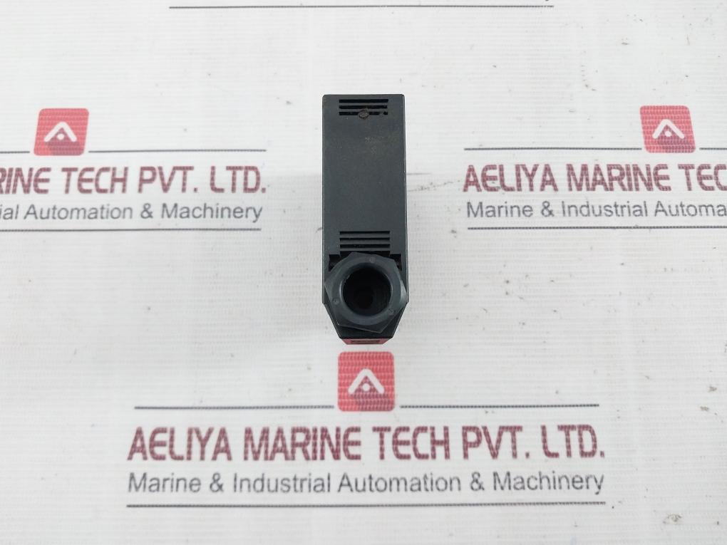 Omron E3jm-R4m4-G Photoelectric Sensor 250v - Image 4