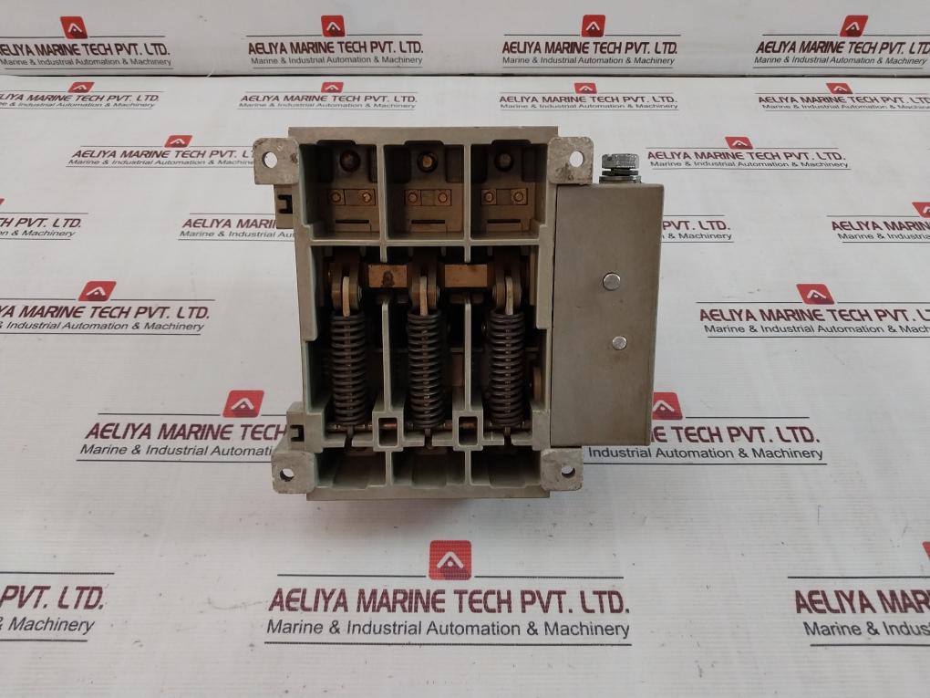 Siemens 3ke20 Switch Disconnector With Handle 500v - Image 4