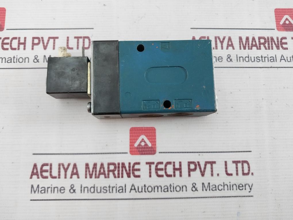 Wabco 4/185280-8m Solenoid Valve 24v - Image 4