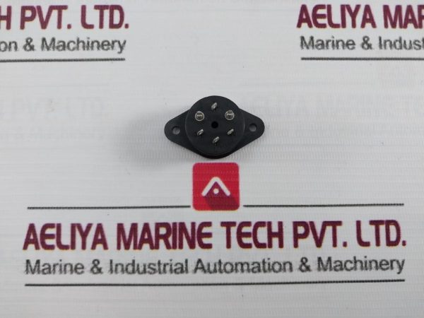 773 042 6-Pin Socket