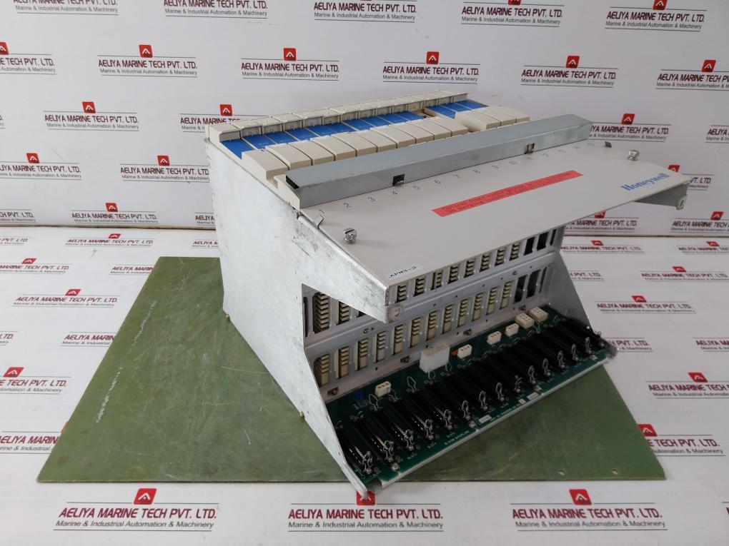 Honeywell 51401618-100 Slot Siom Backplane System Assembly - Image 3