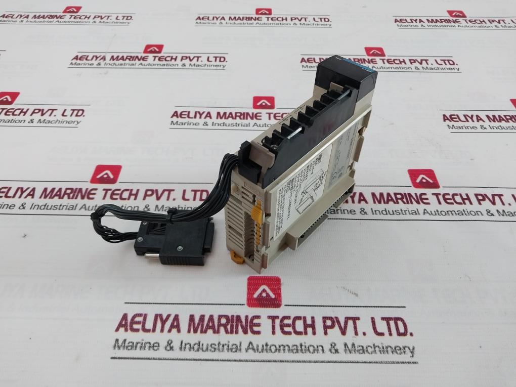 Omron Cqm1-Da021 Analog Output Module 10v - Image 3