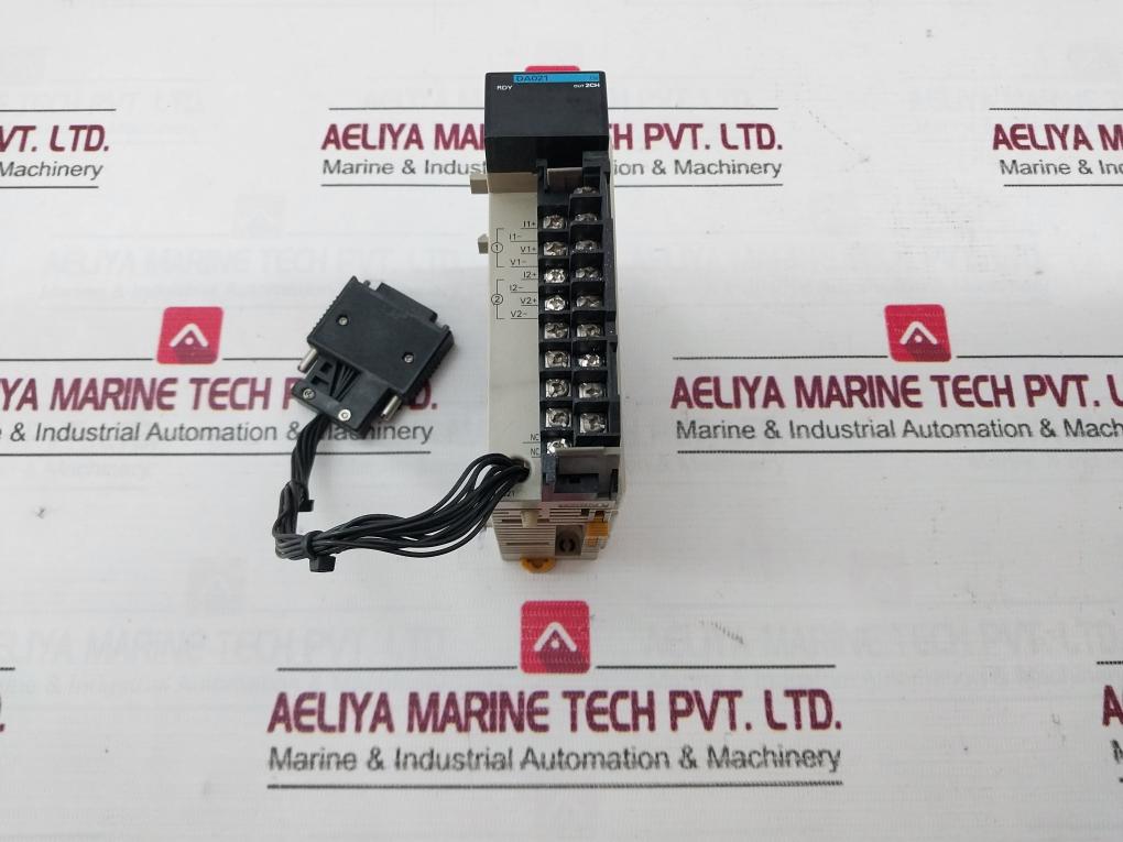 Omron Cqm1-Da021 Analog Output Module 10v