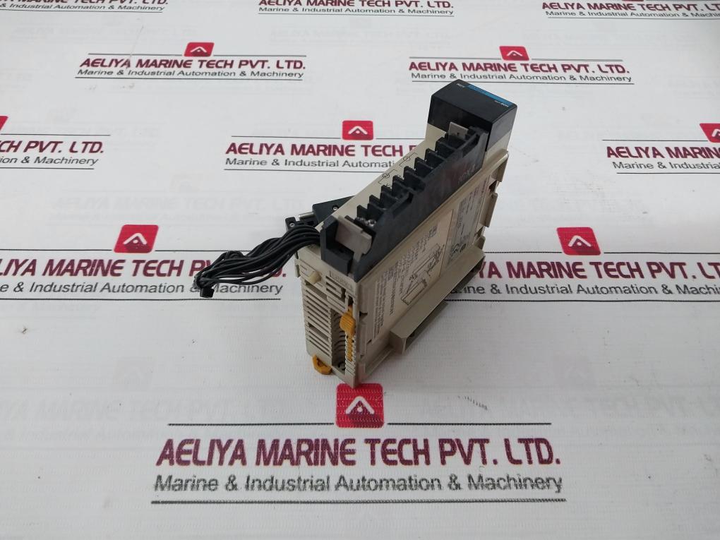 Omron Cqm1-Da021 Analog Output Module 10v - Image 3