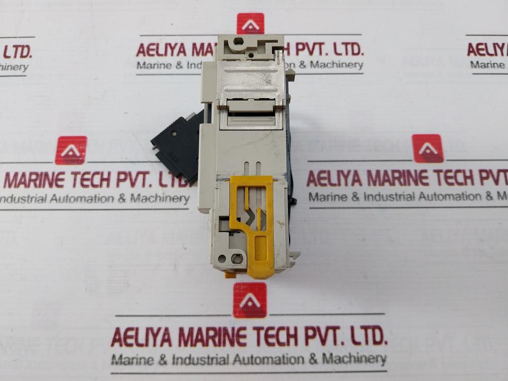 Omron Cqm1-Da021 Analog Output Module 10v - Image 4