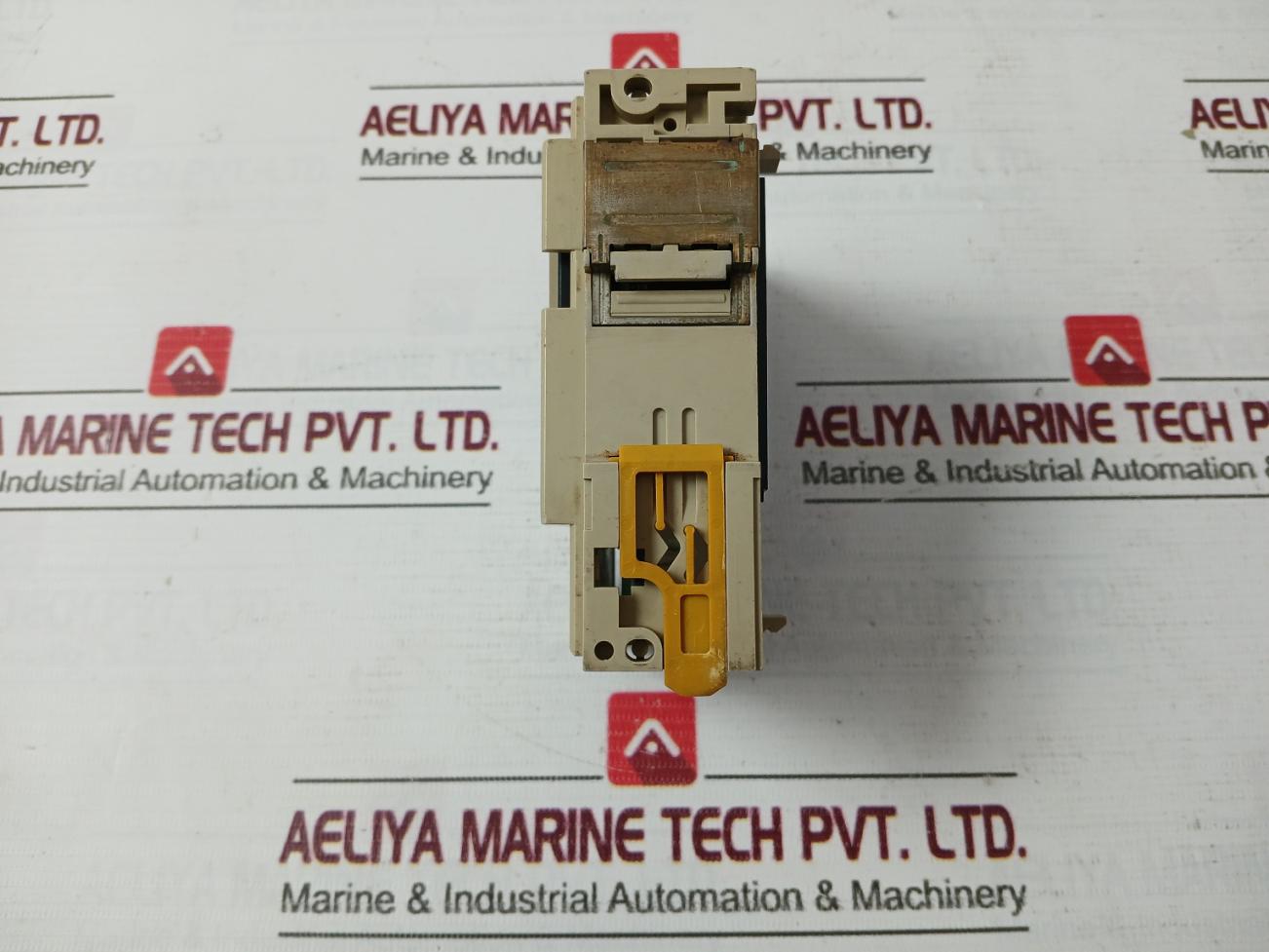 Omron Cqm1-Id212 Input Unit 24v - Image 4