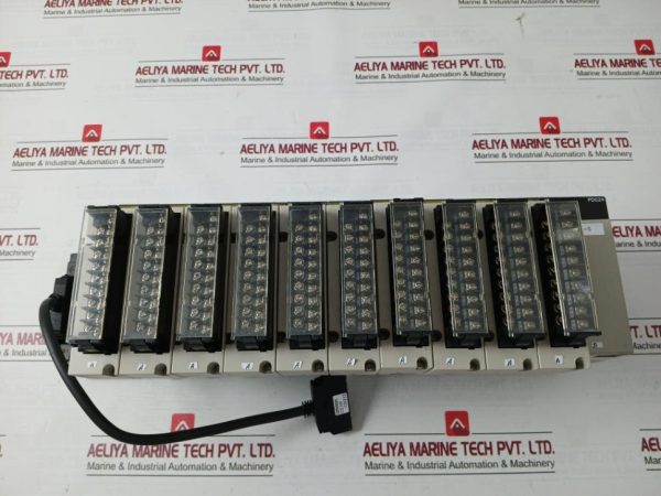 Omron Cs1w-At211 Plc IO Module 250v