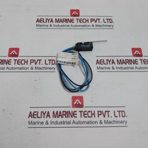 Omron D2vw-5l1b-3m-138 Microswitch With Lever And Wire Leads