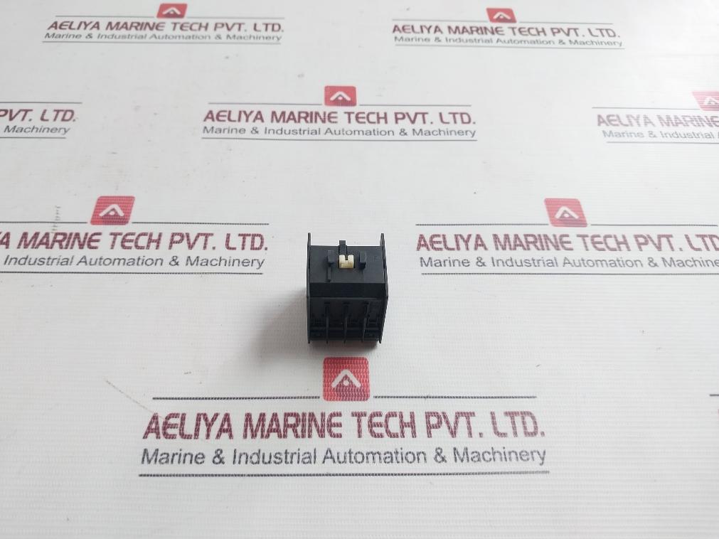 Siemens 3rh2911-1ha12 Auxiliary Switch Block 690v - Image 4