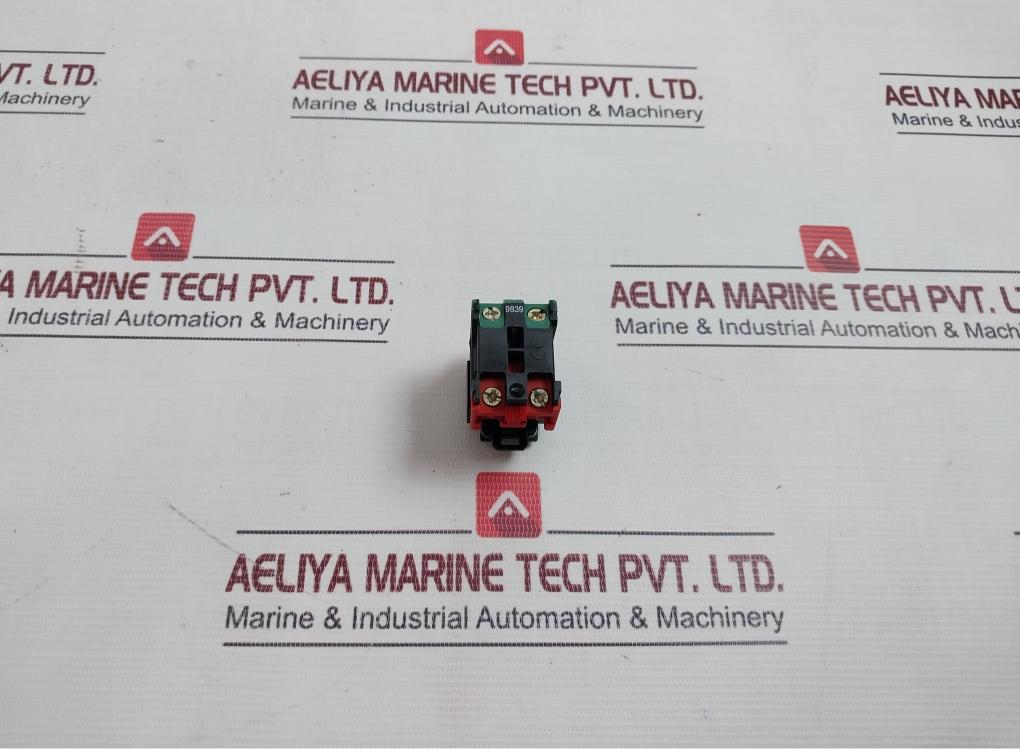 Telemecanique Dfsn11 Illum.Contact Block 690v - Image 4