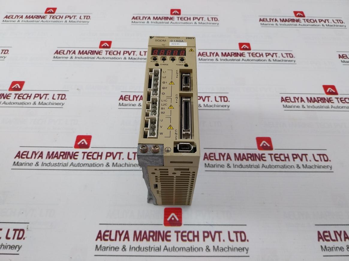 Yaskawa Electric Sgdm-01ada Servo Drive 230v