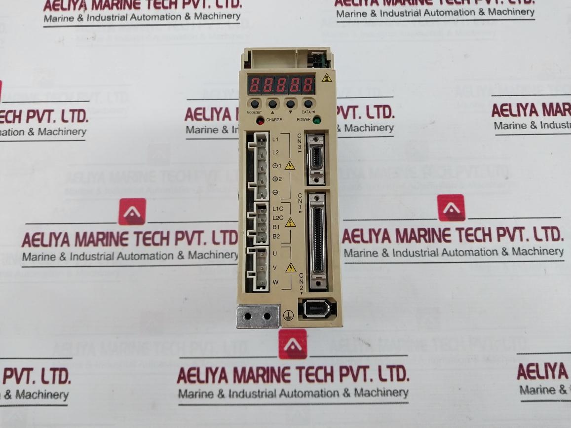Yaskawa Electric Sgdm-01ada Servo Drive 230v