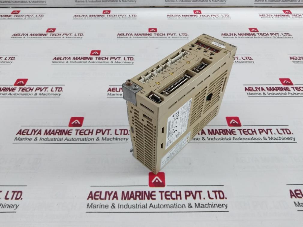 Yaskawa Electric Sgdm-01ada Servo Drive 230v - Image 3