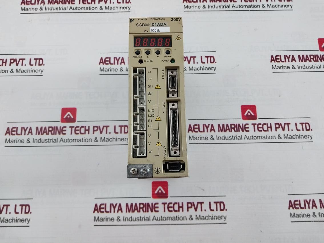 Yaskawa Electric Sgdm-01ada Servo Drive 230v