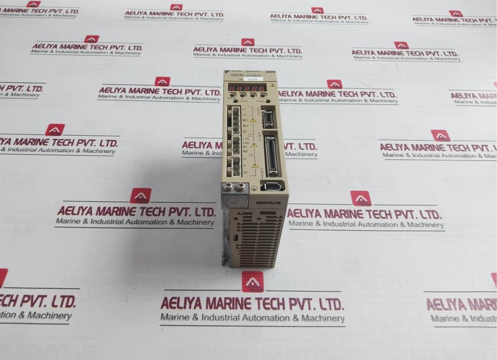 Yaskawa Electric Sgdm-01ada Servo Drive 230v