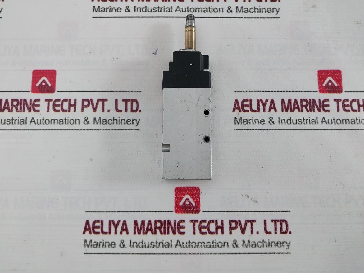 Camozzi 354-015-02 Solenoid Valve 30v - Image 4